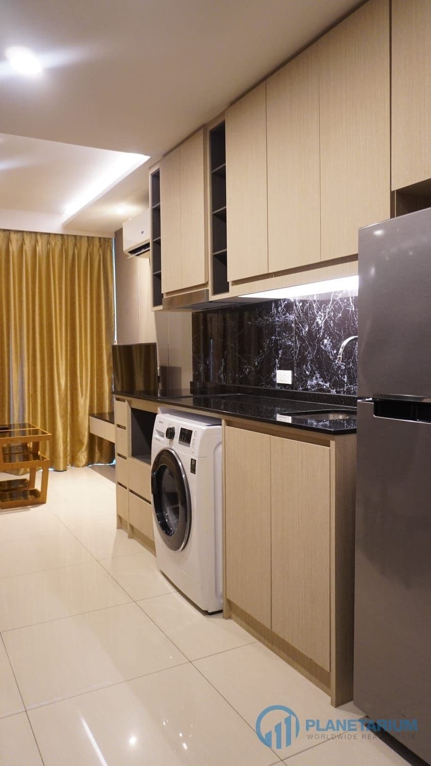 1 Bedroom Mida Grande Condominium Resale — photo 5
