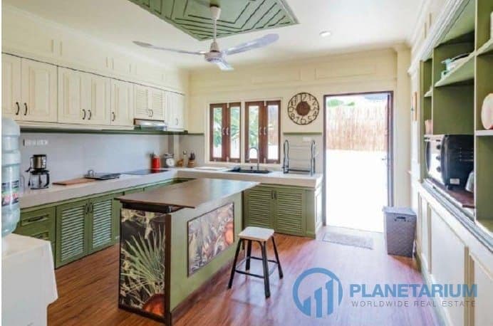 4 Bedrooms House at Kamala for rent — photo 5