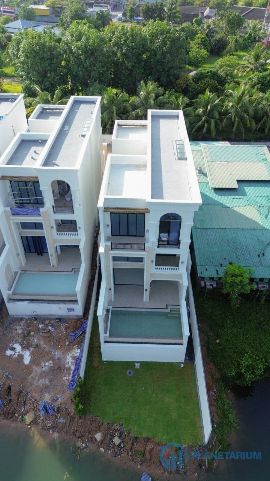 5 Bedrooms Luxury villa in phuket town resale — photo 1