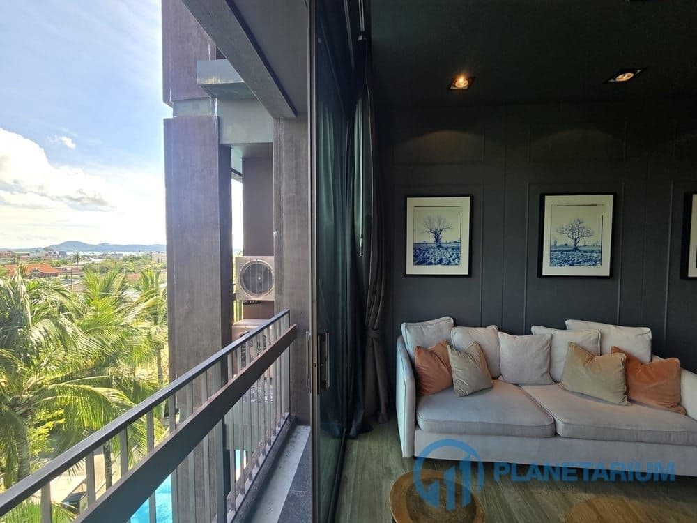 1 Bedroom Saturday Condo resale — photo 2