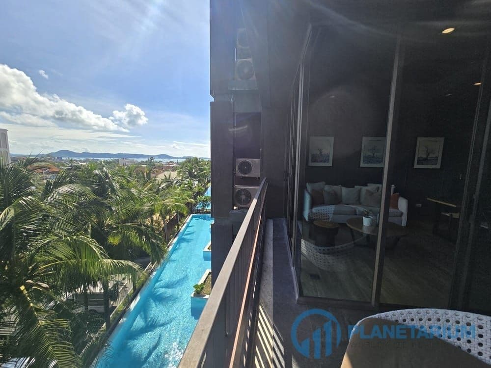 1 Bedroom Saturday Condo resale — photo 1