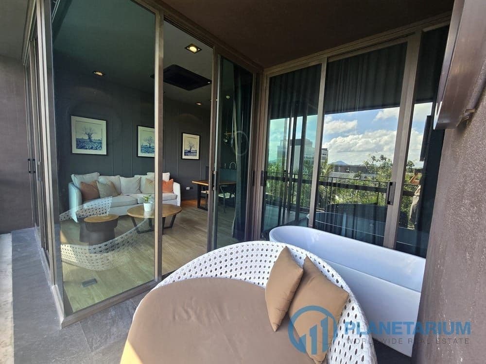 1 Bedroom Saturday Condo resale — photo 4
