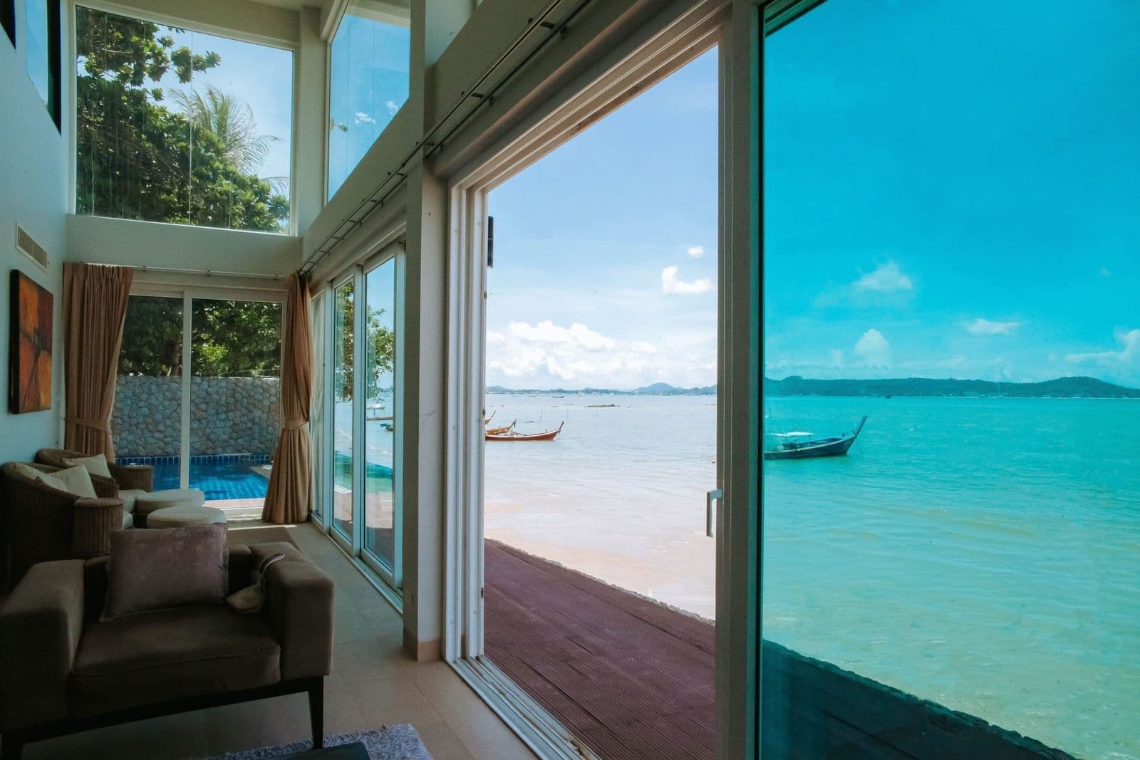 Luxury beachfront and seaview villa for rent — photo 3