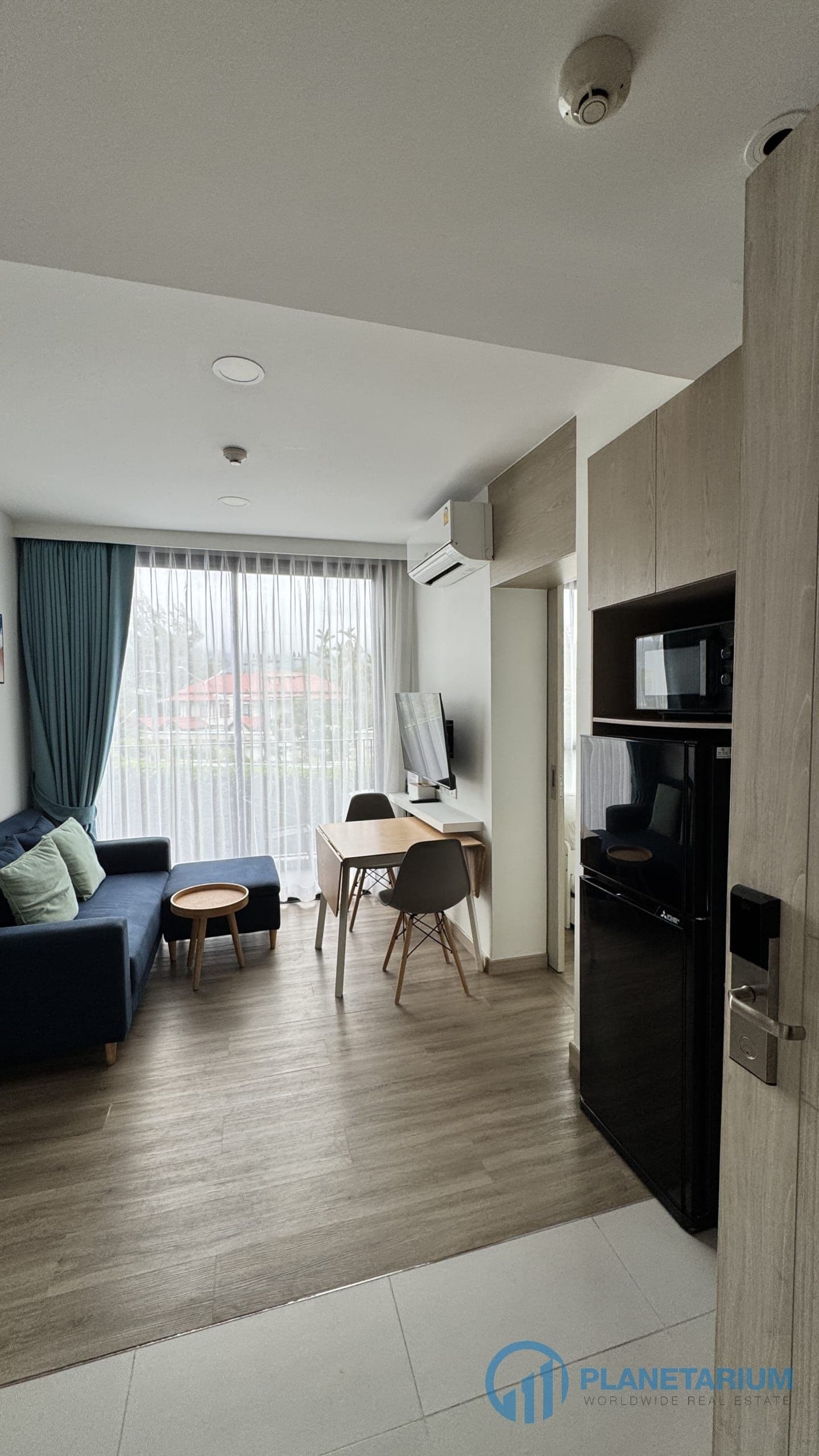 2 Bedroom Skypark Resale — photo 5
