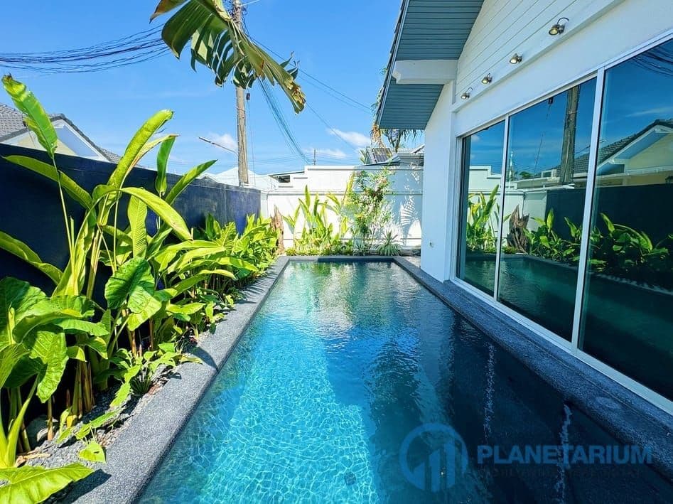 3 Bedrooms Luxury villa Naiyang resale — photo 2