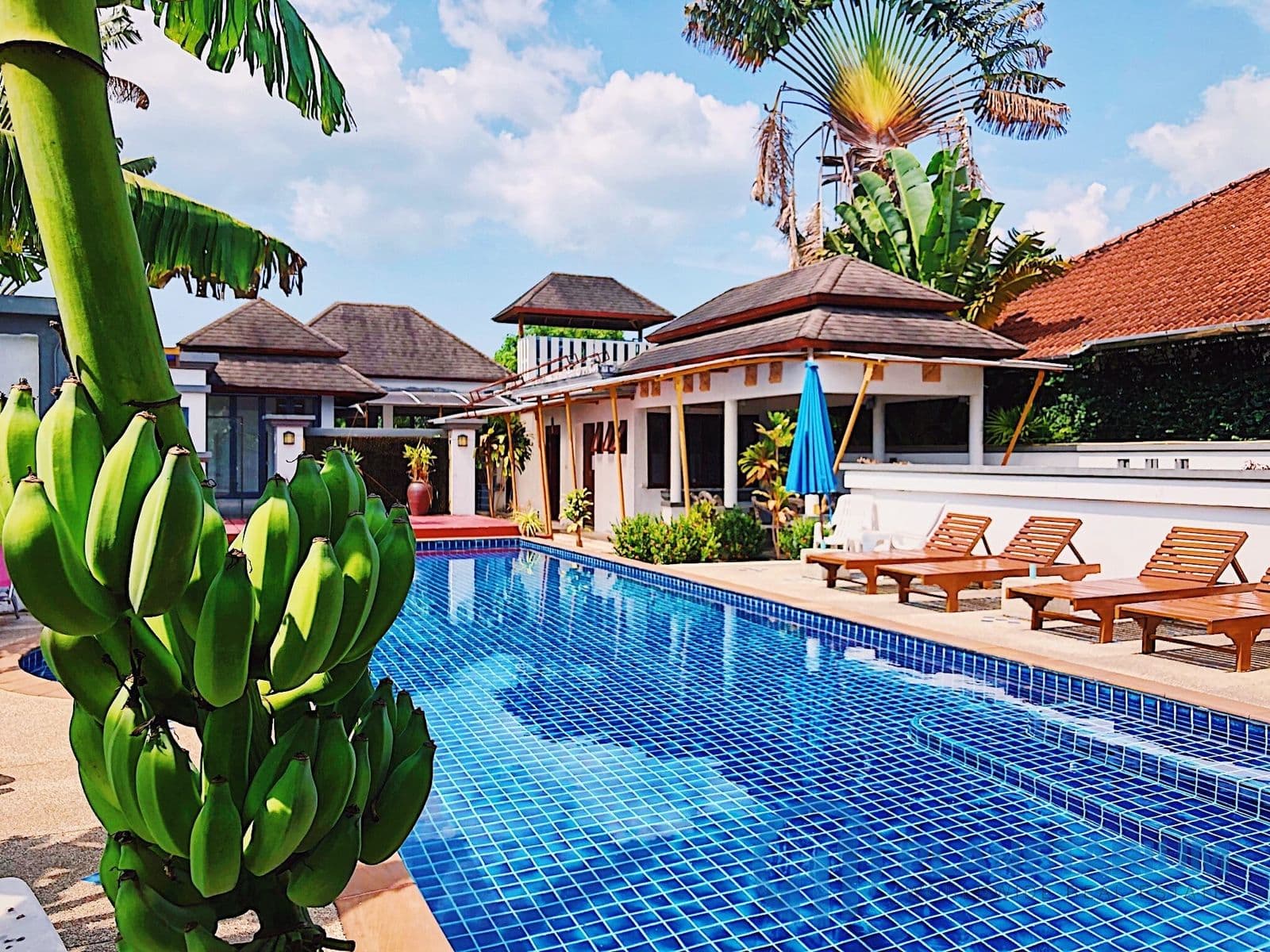 3 Bedrooms Luxury villa Naiyang resale — photo 1