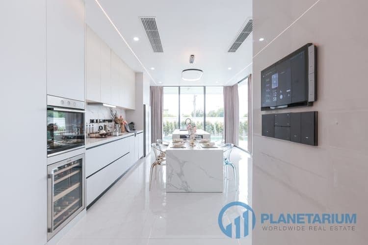 4 Bedroom Larima Villa — photo 3