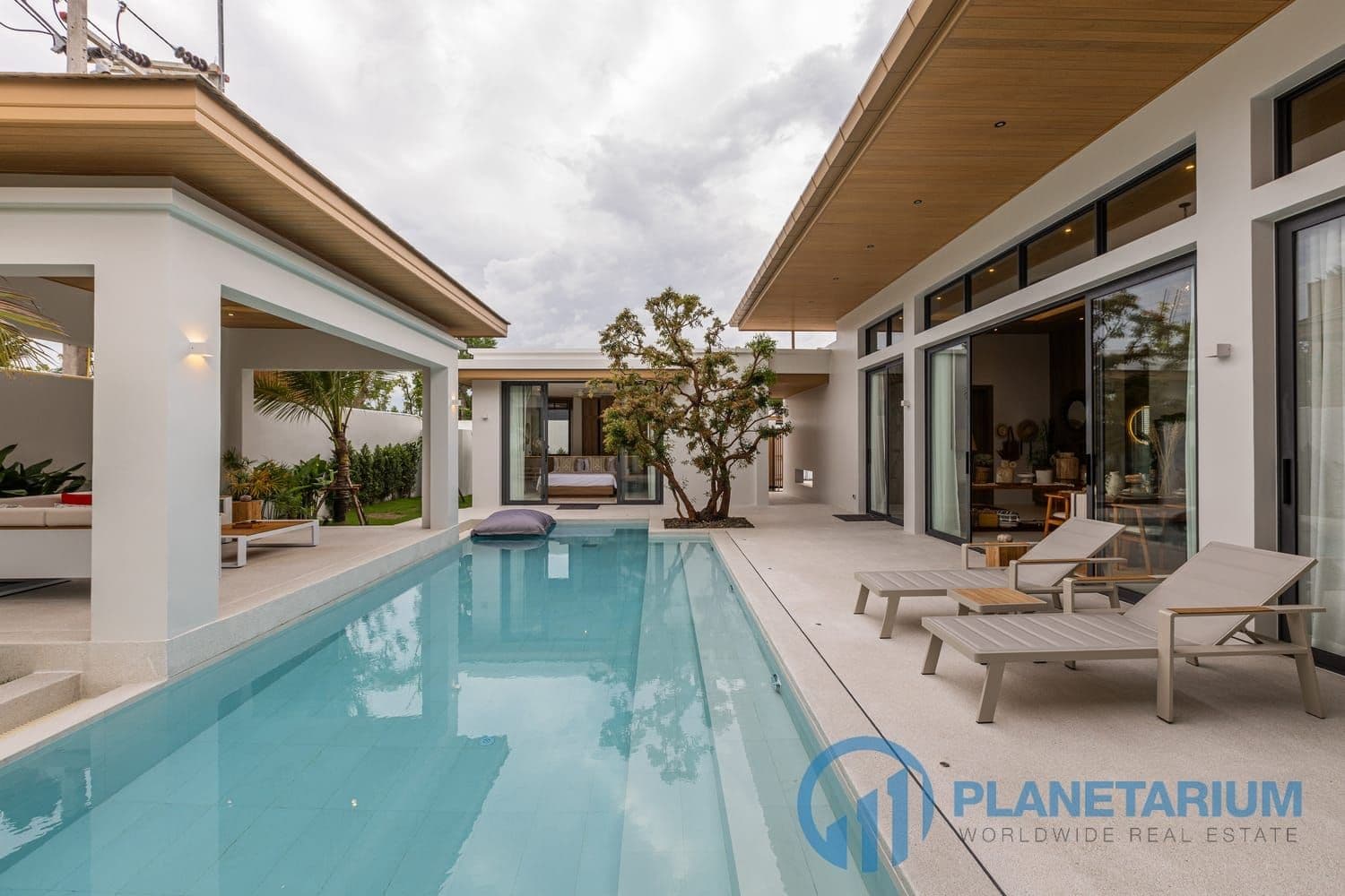 Luxurious pool villa  in Maikhao — photo 1