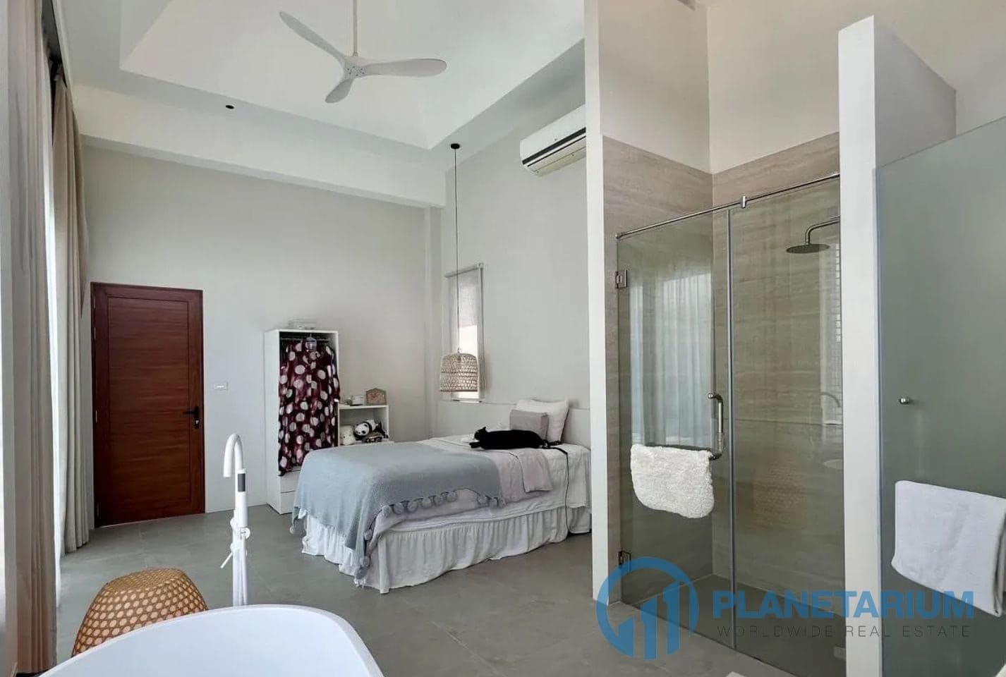 4 Bedrooms luxury villa Bangtao resale — photo 4
