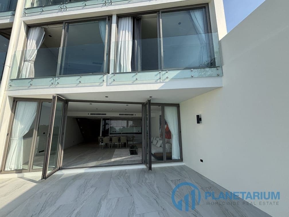 3 Bedrooms Duplex Seaview Bluepoint Resale — photo 2