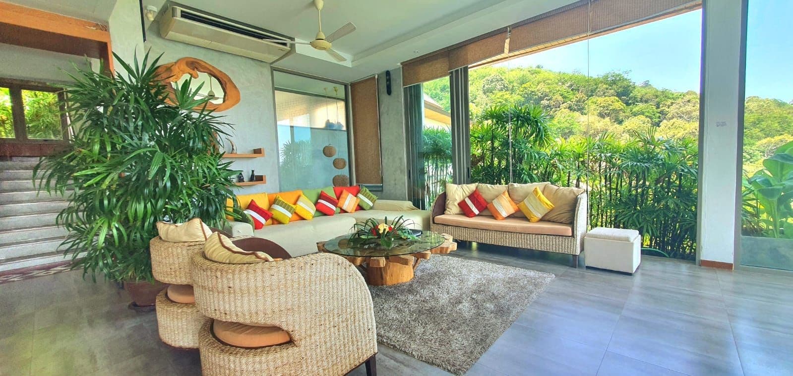 4 Bedrooms sea view villa surin resale — photo 5