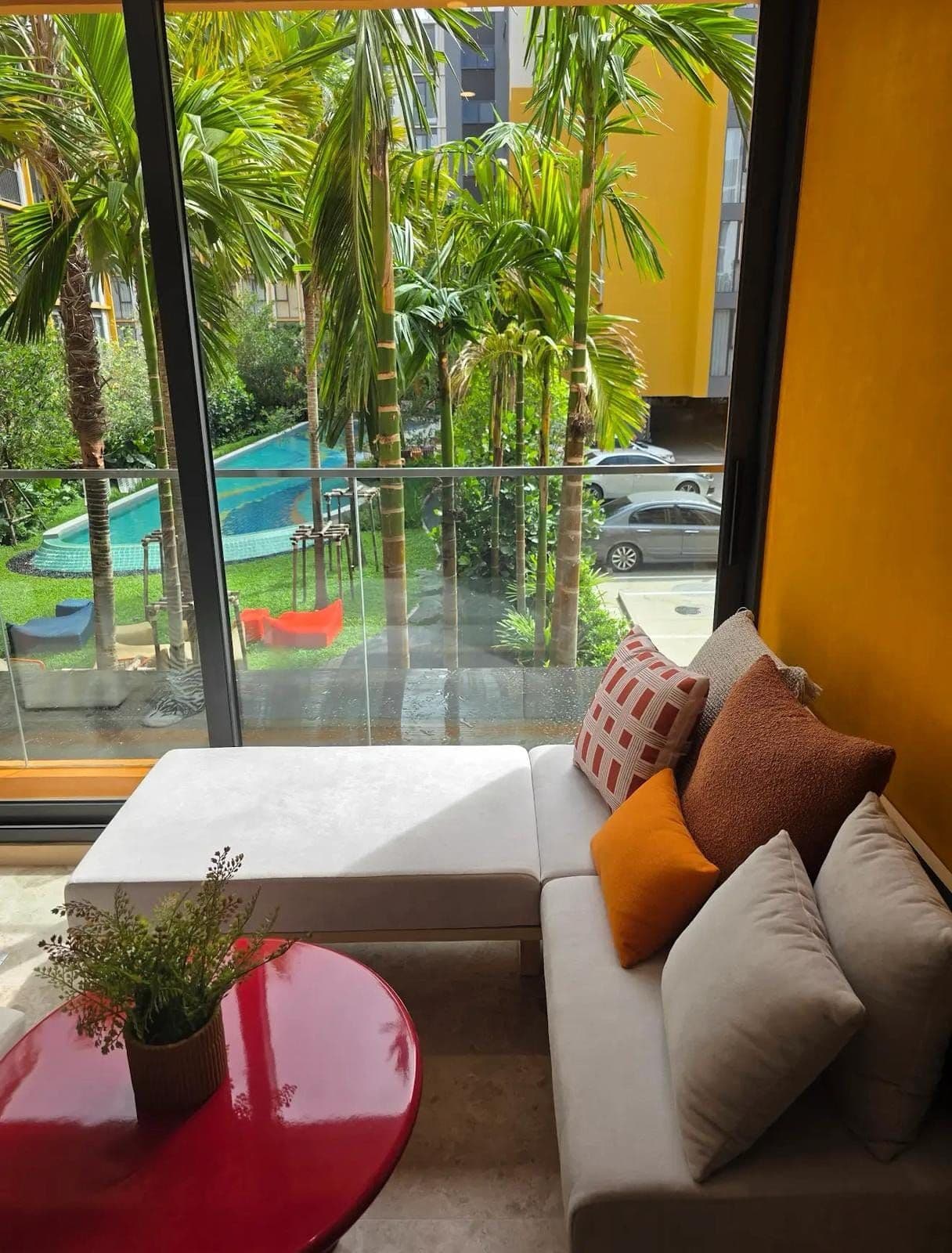 1 bedroom base rise resale — photo 3