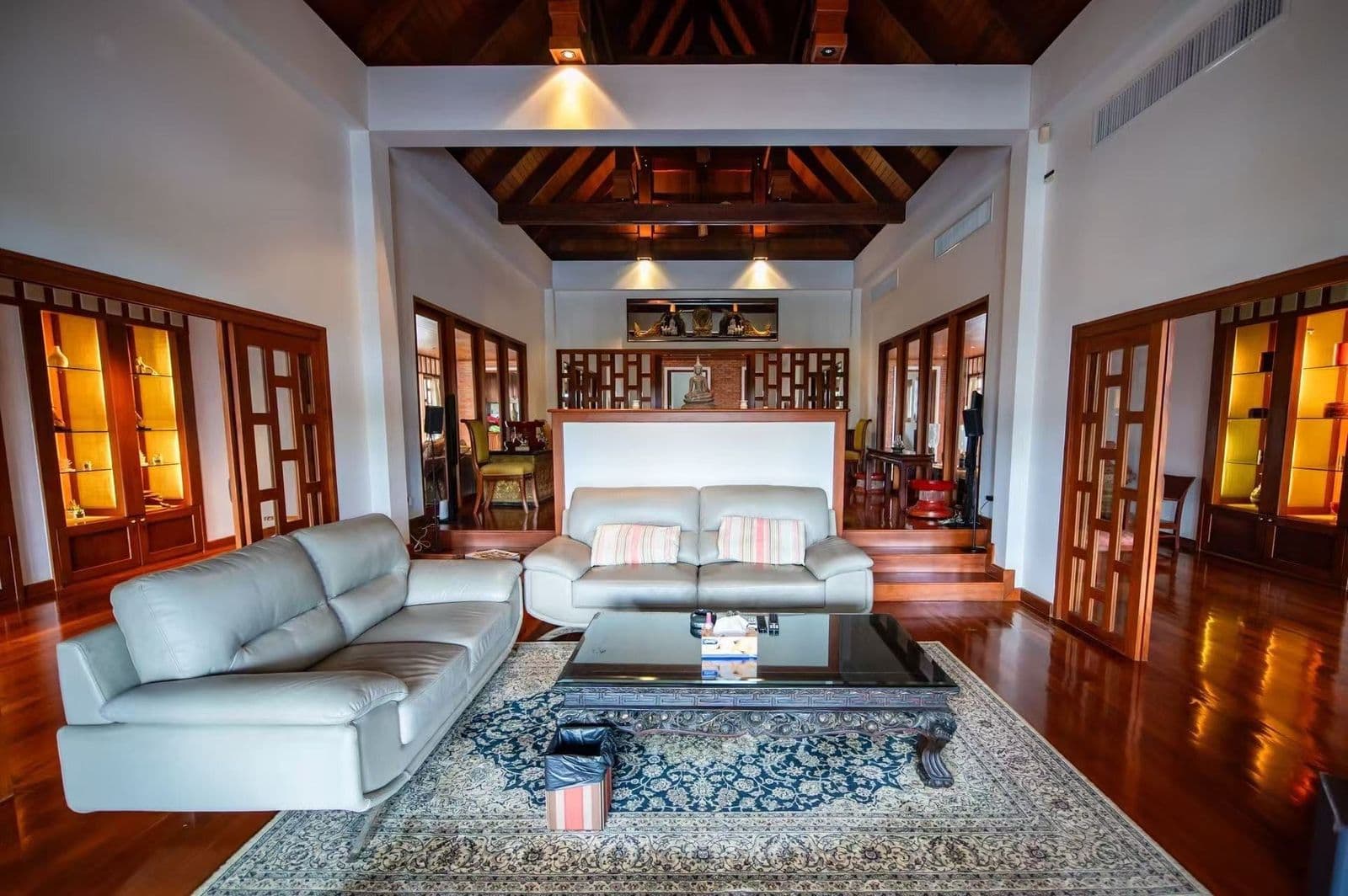 Luxury thai styele Villa at Manik resale — photo 5