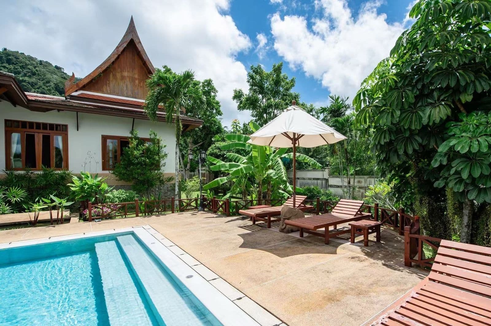 Luxury thai styele Villa at Manik resale — photo 3