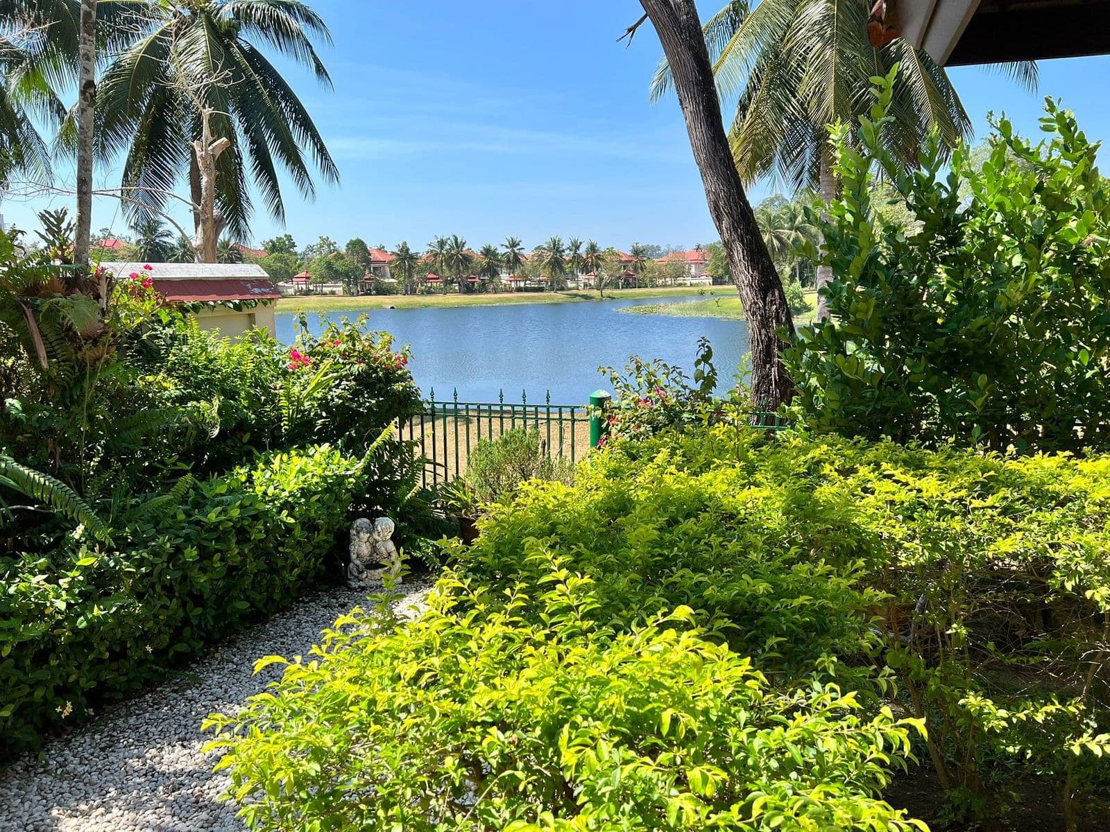 Laguna village resale — photo 2
