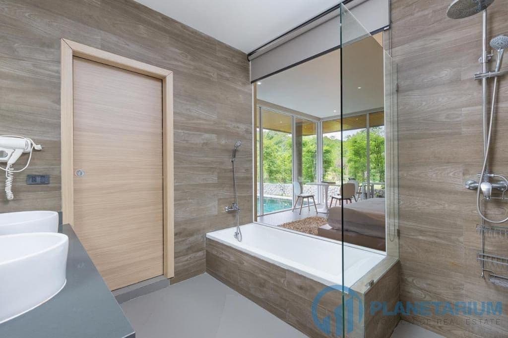 Elegant 4 bedrooms pool villa in Rawai — photo 2