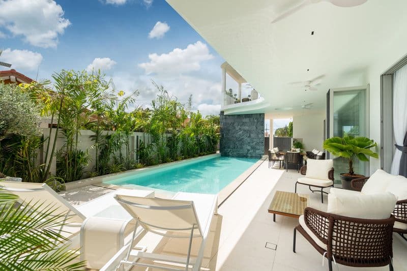 5 Bedrooms pool villa resale — photo 1