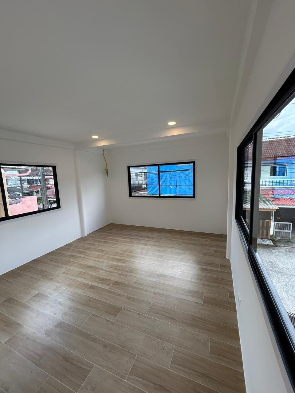 3 Bed / 2 Bath townhouse in rawai resale — photo 3