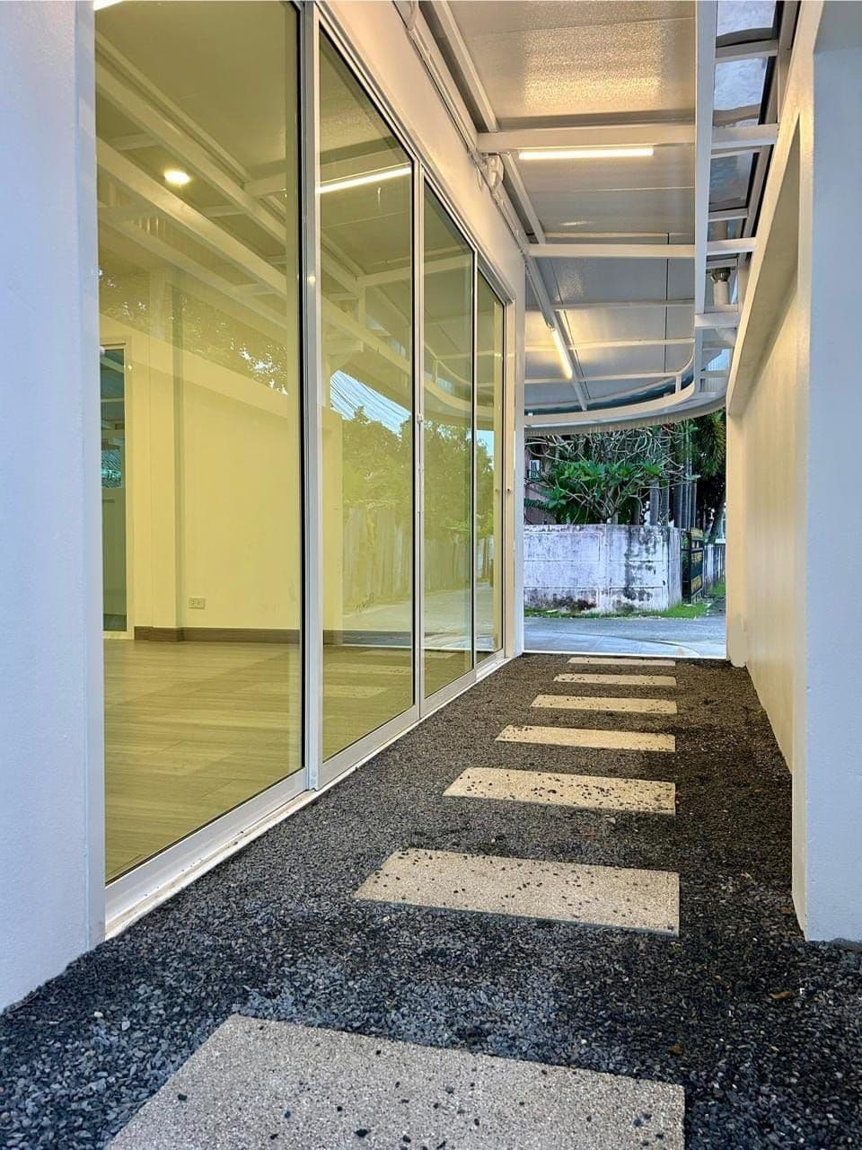 3 Bed house in chalong resale — photo 4