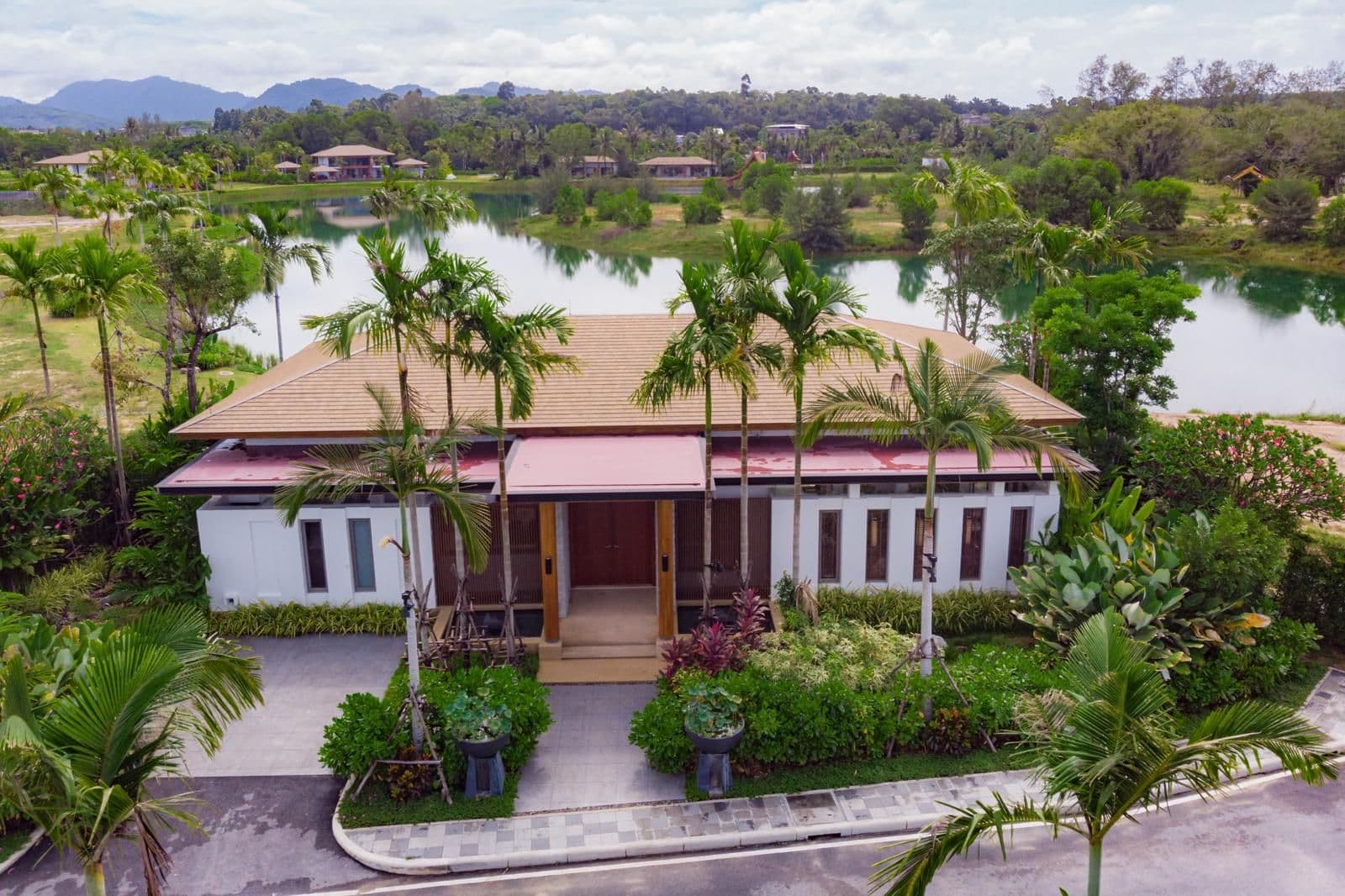 2 Bedrooms Luxury Aquella Villa — photo 1