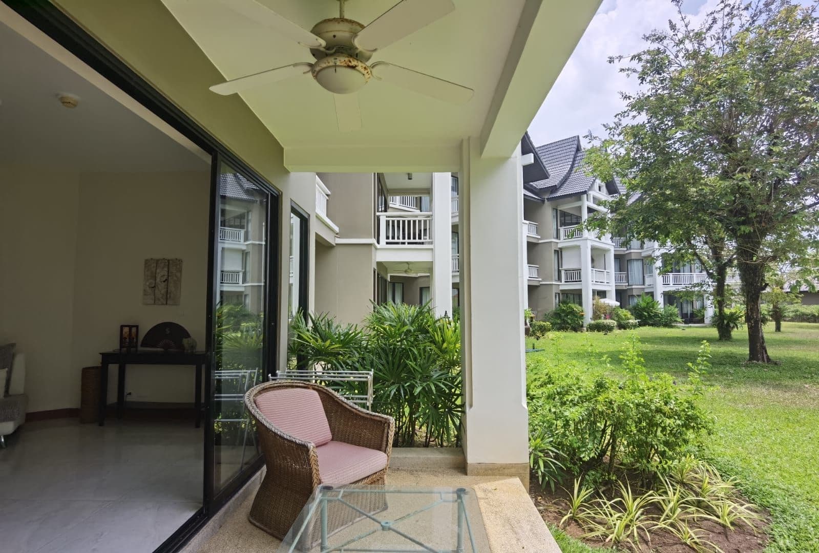 Allamanda 1 Bedroom resale — photo 1