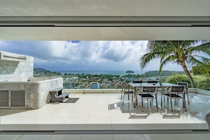 2 Bedrooms view condominium resale — photo 1