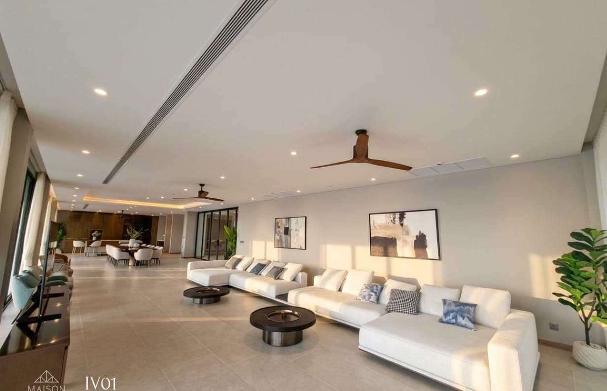 Exceptional Beachfront Villa with Private pier — photo 3