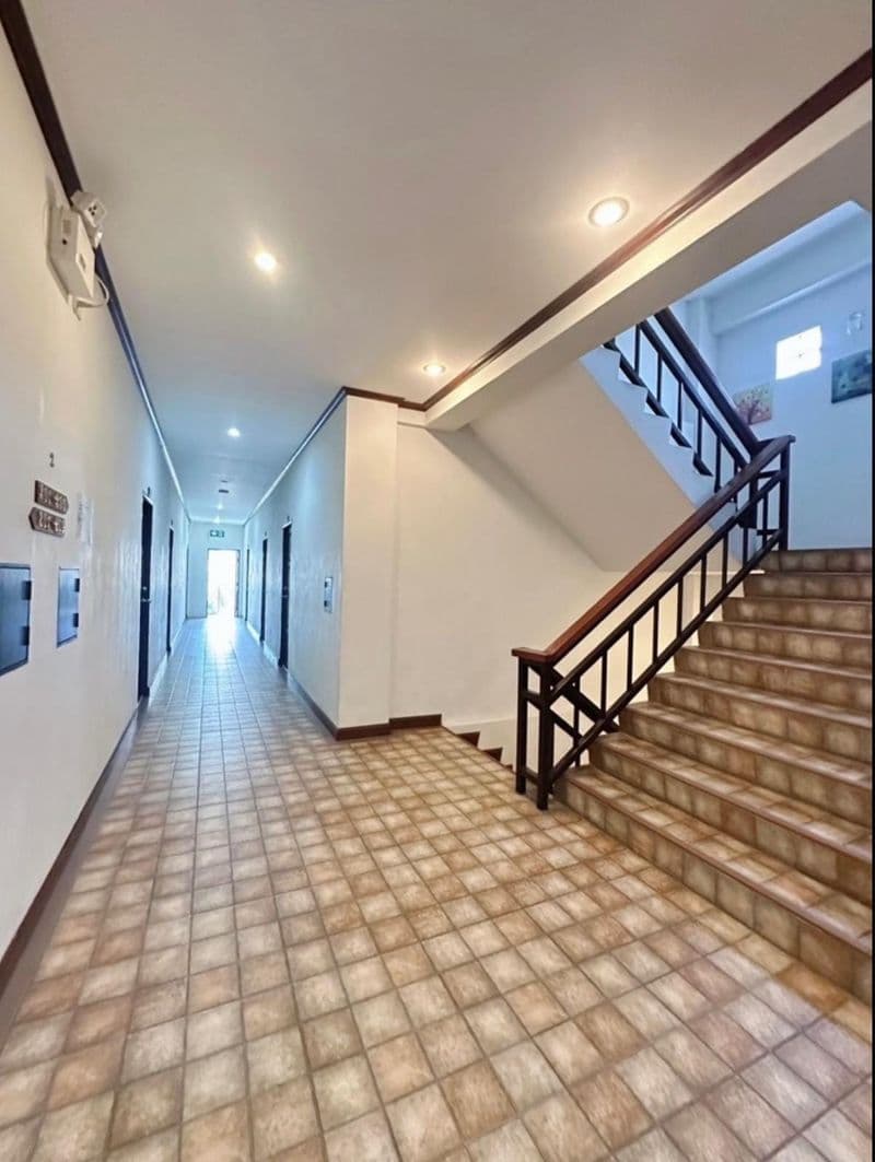 Hotel for sale in patong — photo 1
