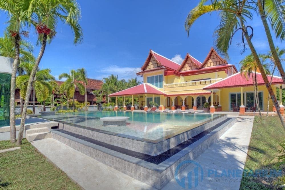 Villa 6 bedrooms for rent in Bang tao — photo 1