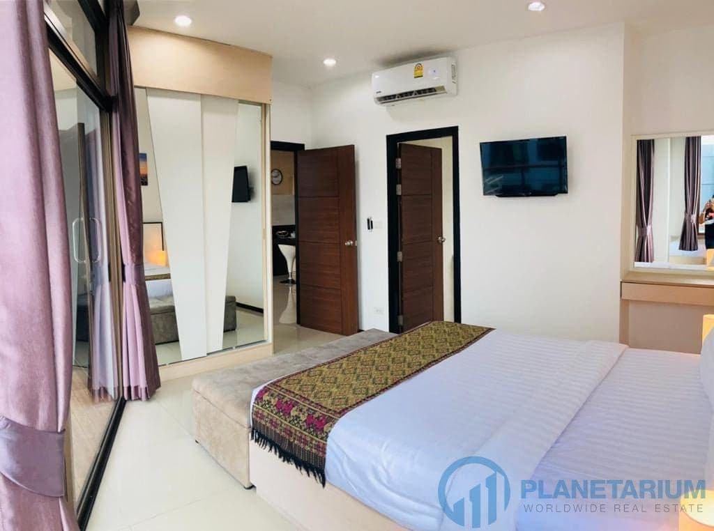 2 bedroom condo for rent — photo 2