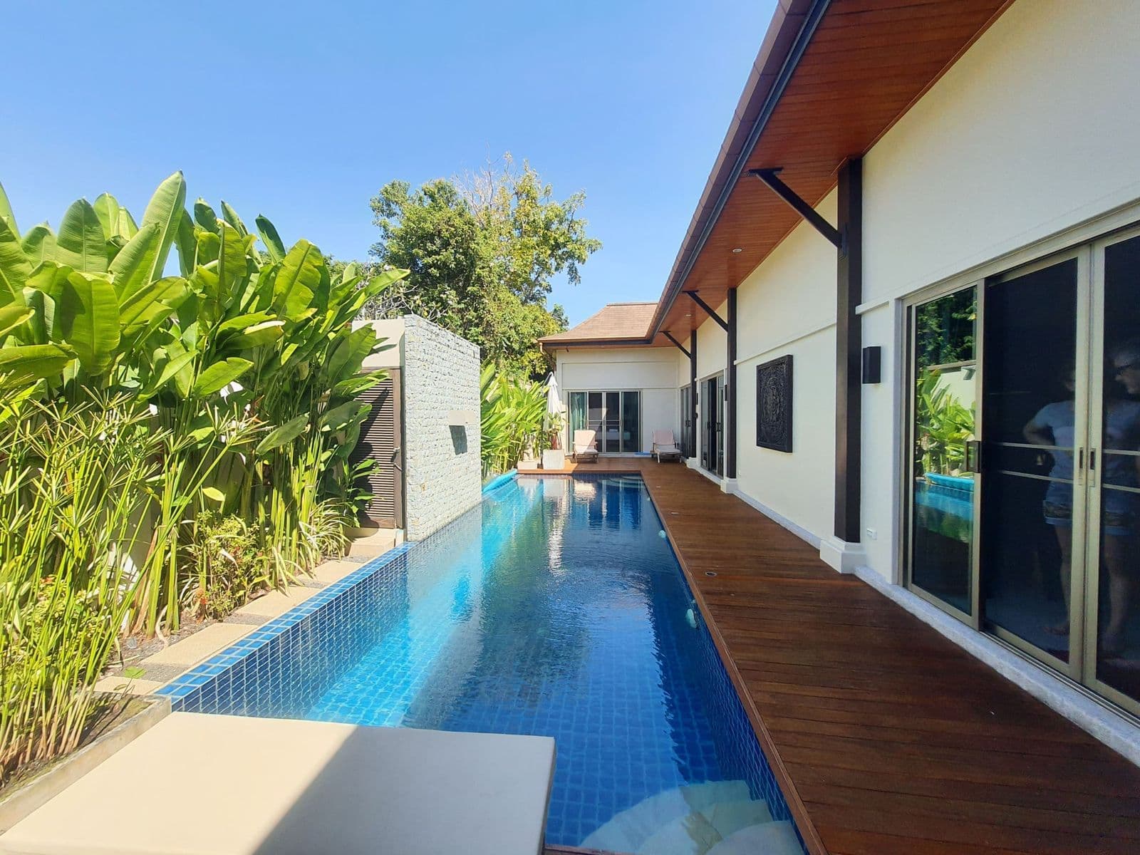 Private Pool Villa Rawai | Naiharn 4 bedroom resale — photo 1