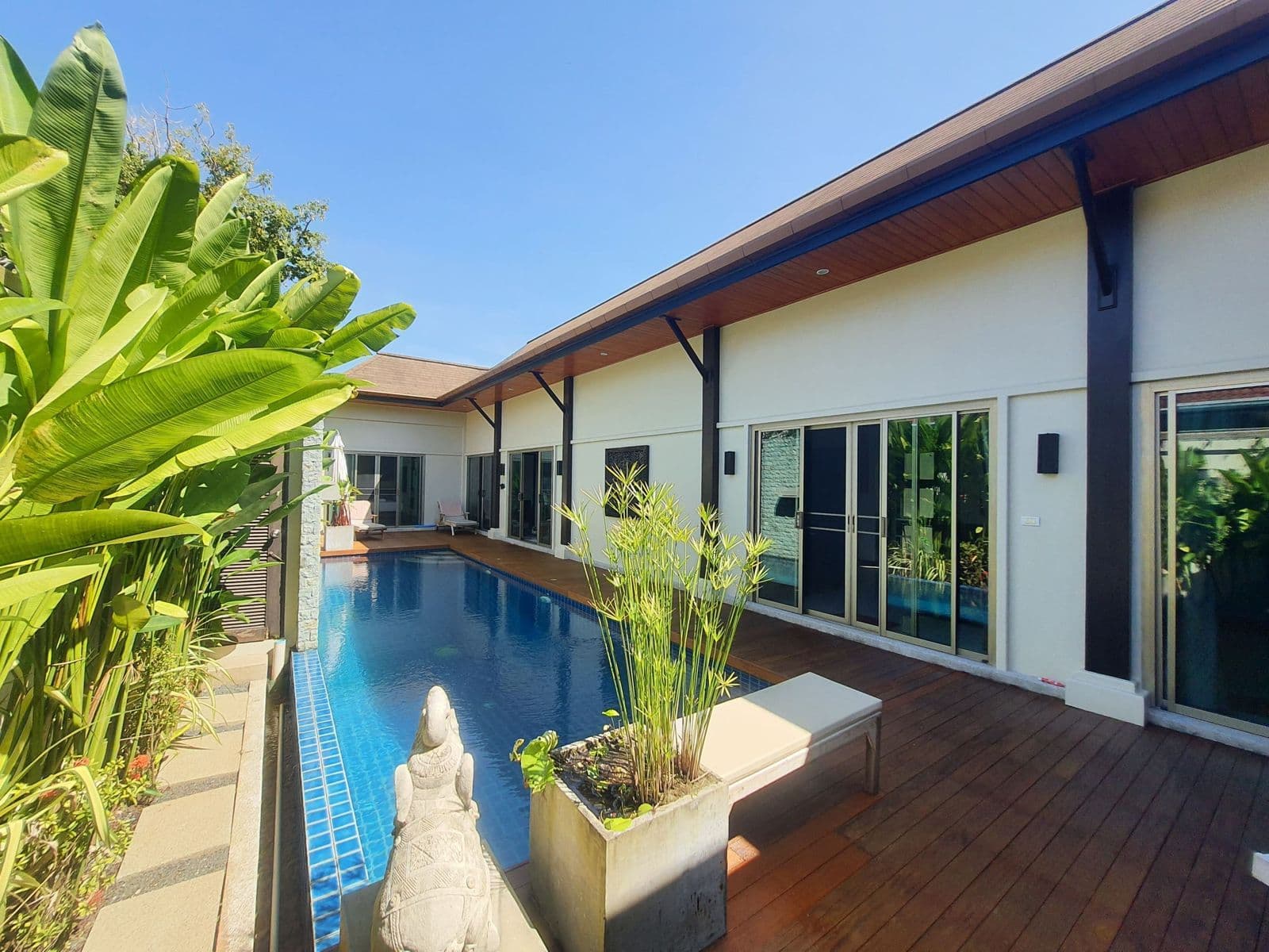 Private Pool Villa Rawai | Naiharn 4 bedroom resale — photo 4