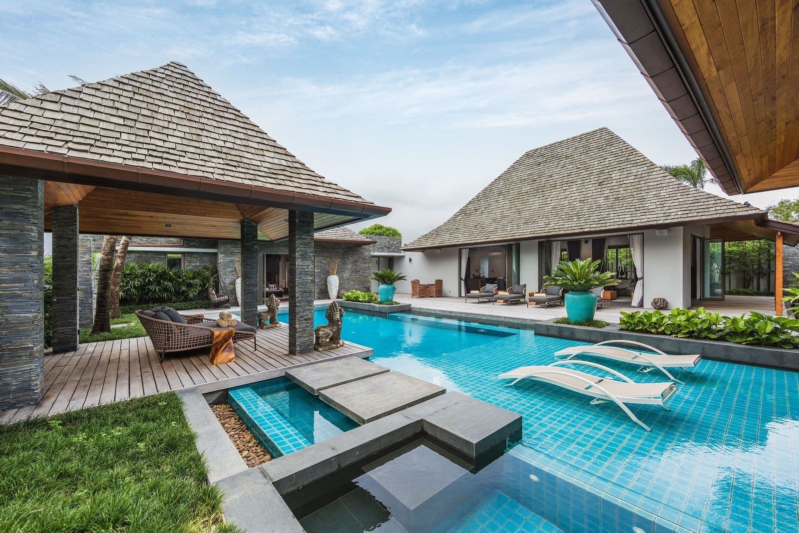 4 beds 5 baths Layan villa — photo 3