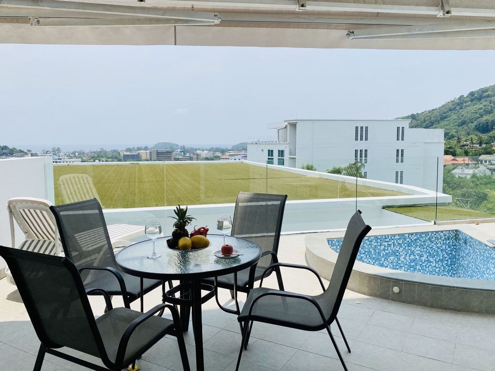 2 Bedroom, 2 Bath, Seaview Jacuzzi resale Kata — photo 1