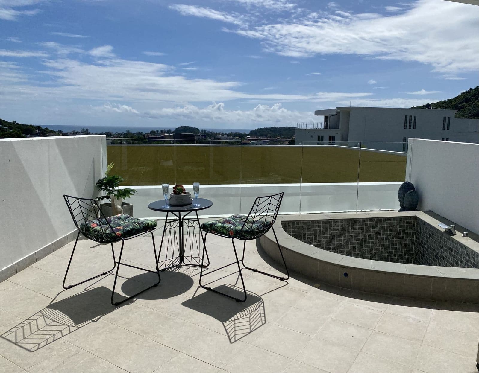 2 Bedroom, 2 Bath, Kata view resale — photo 1