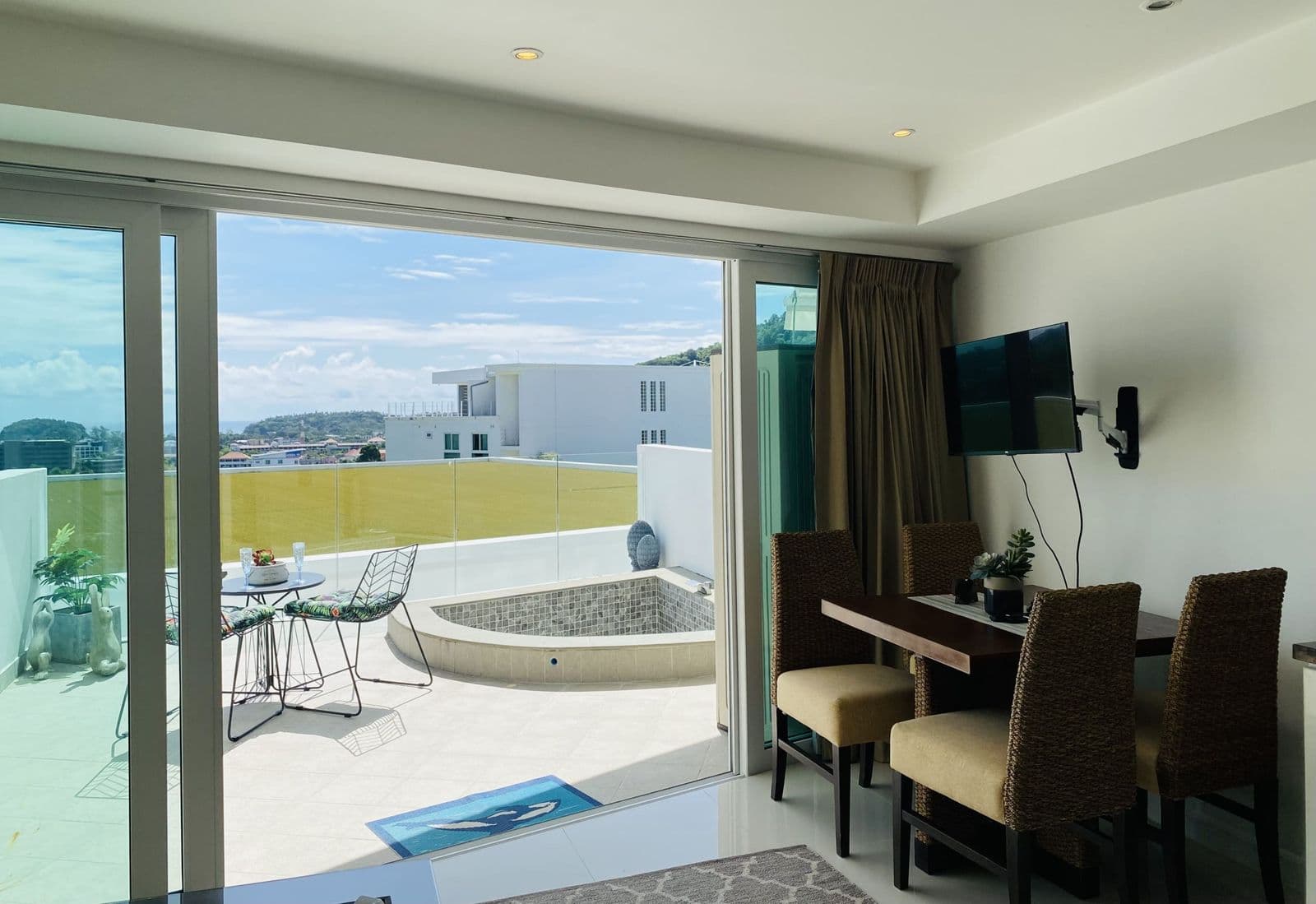 2 Bedroom, 2 Bath, Kata view resale — photo 2