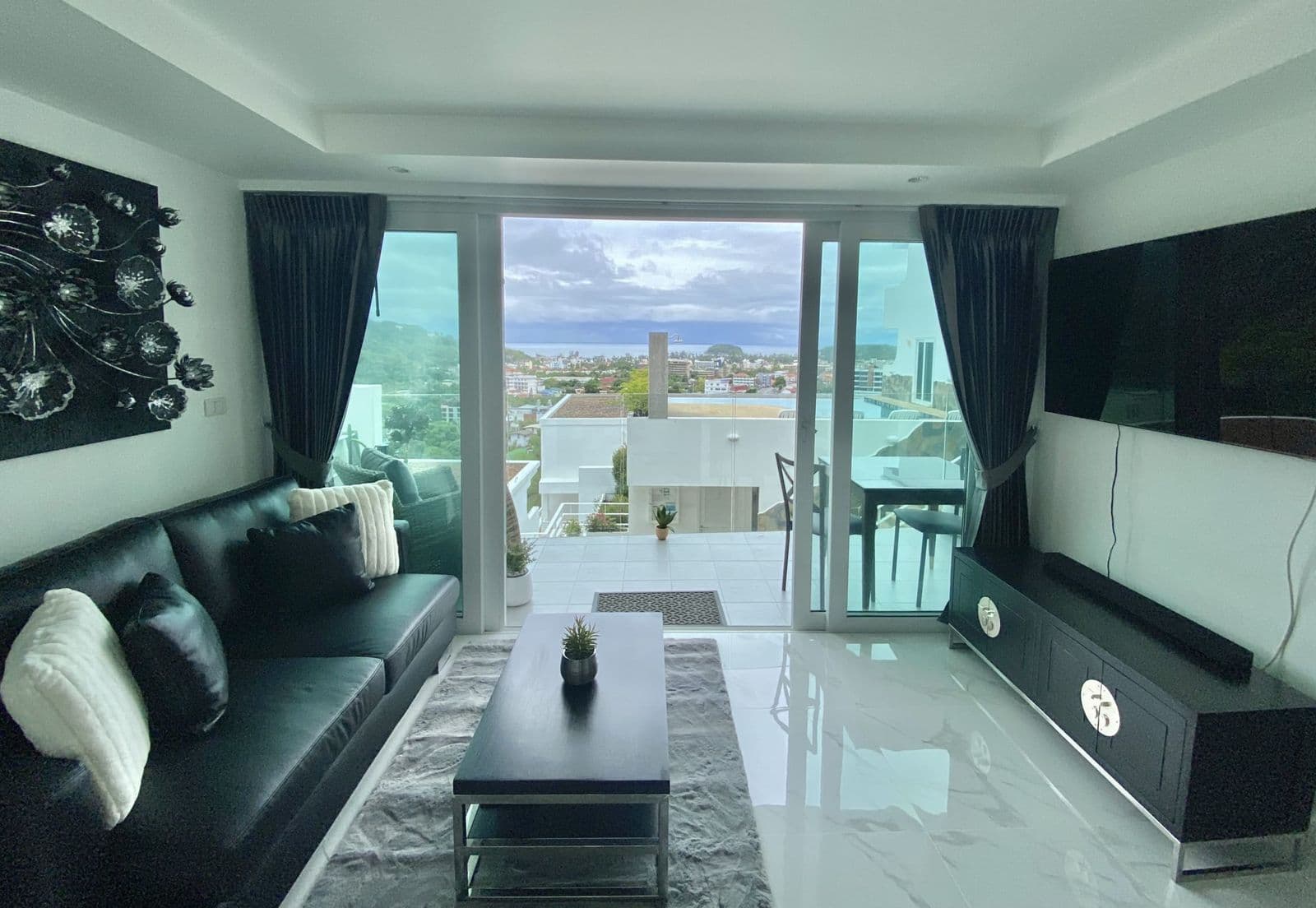 1 Bedroom, 1 Bath, Seaview Fully renewed resale Kata — photo 1
