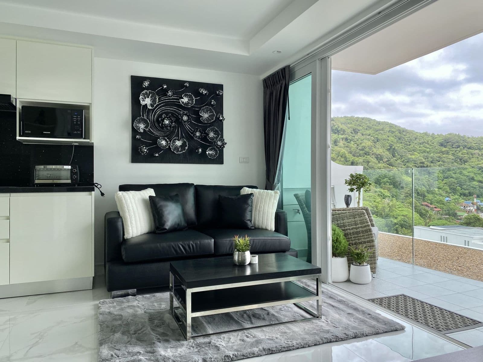 1 Bedroom, 1 Bath, Seaview Fully renewed resale Kata — photo 2
