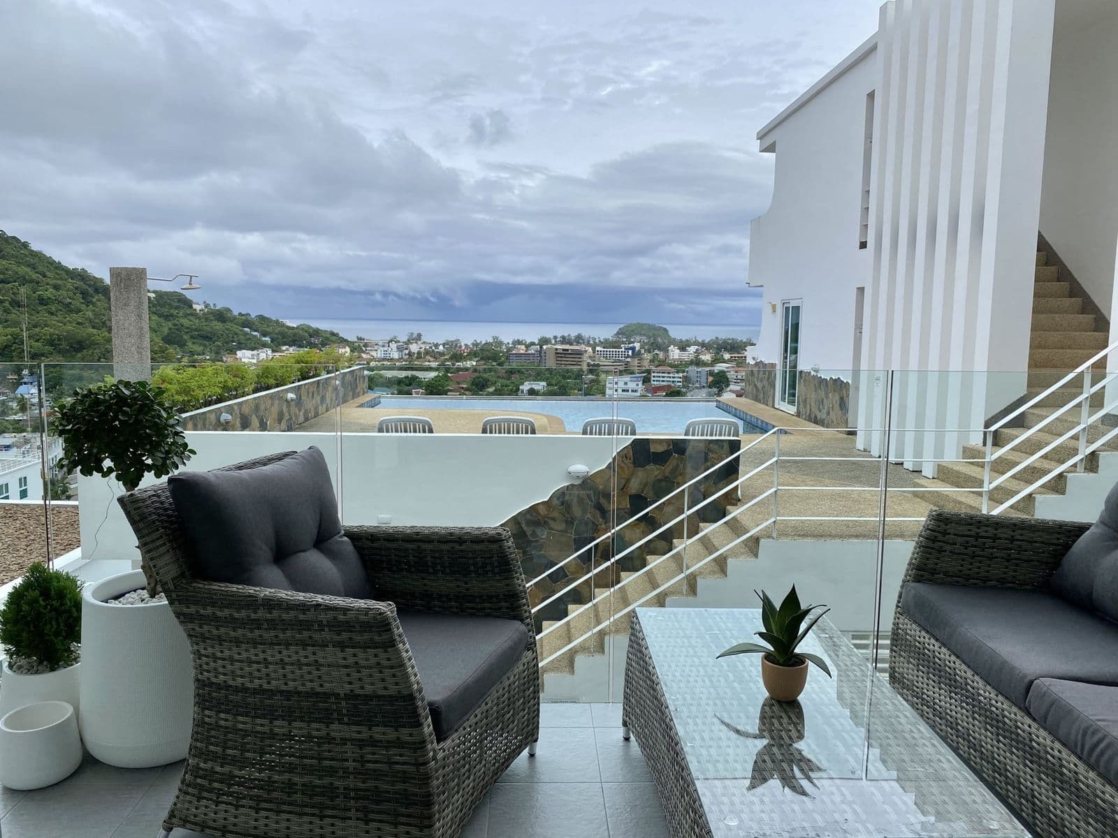 1 Bedroom, 1 Bath, Seaview Fully renewed resale Kata — photo 3