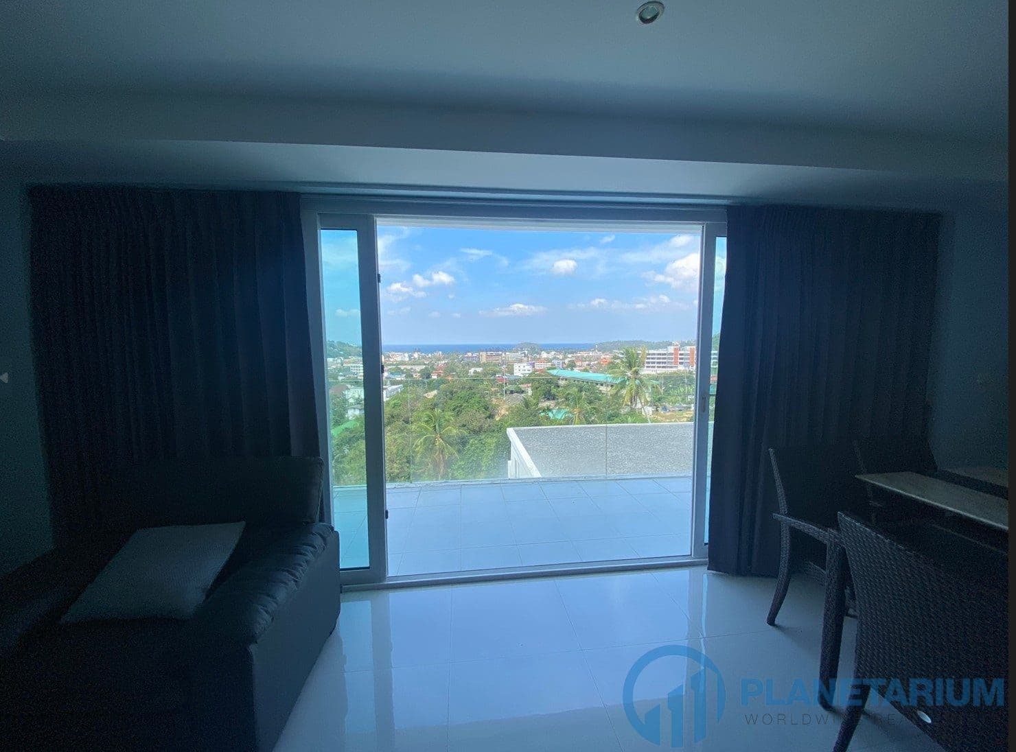 2 Bedrooms, 1 Bath, Seaview resale Kata — photo 2