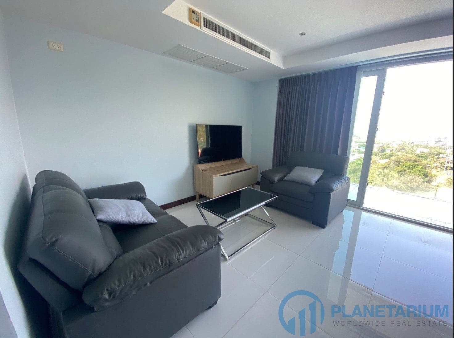 2 Bedrooms, 1 Bath, Seaview resale Kata — photo 3