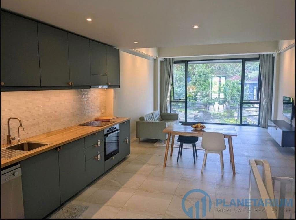 3 Floor Townhouse Naiharn Resale — photo 1
