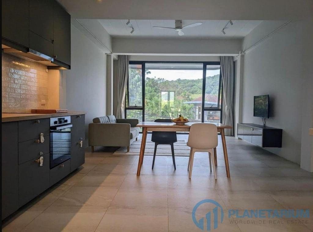 3 Floor Townhouse Naiharn Resale — photo 4