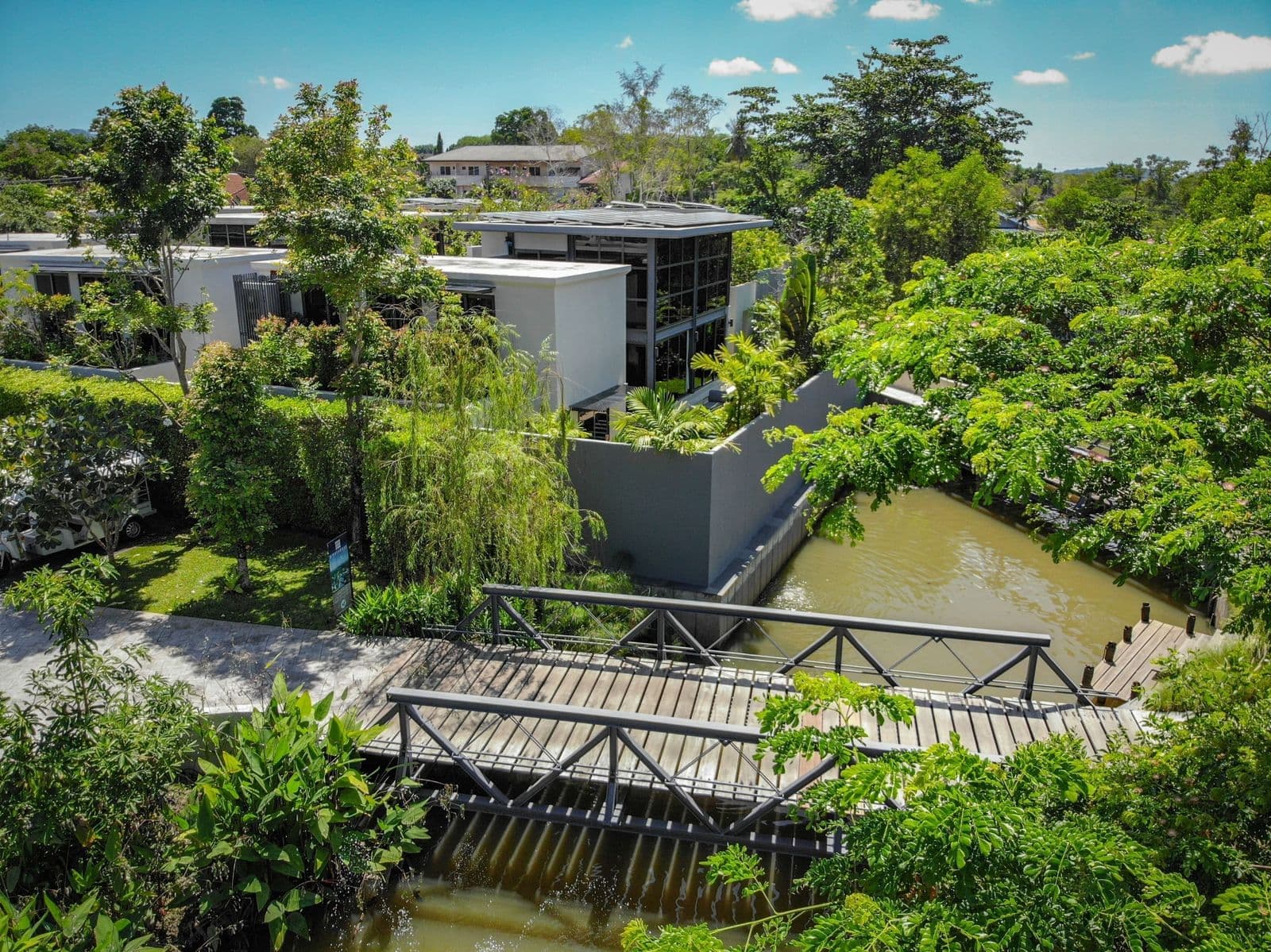 100% SOLAR POWERED POOL VILLA 3 bedroom — photo 4