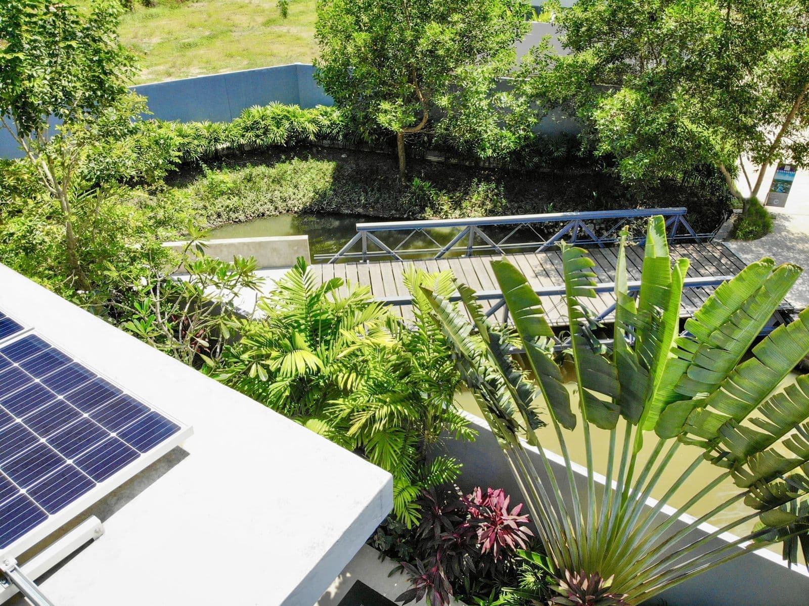 100% SOLAR POWERED POOL VILLA 3 bedroom — photo 3