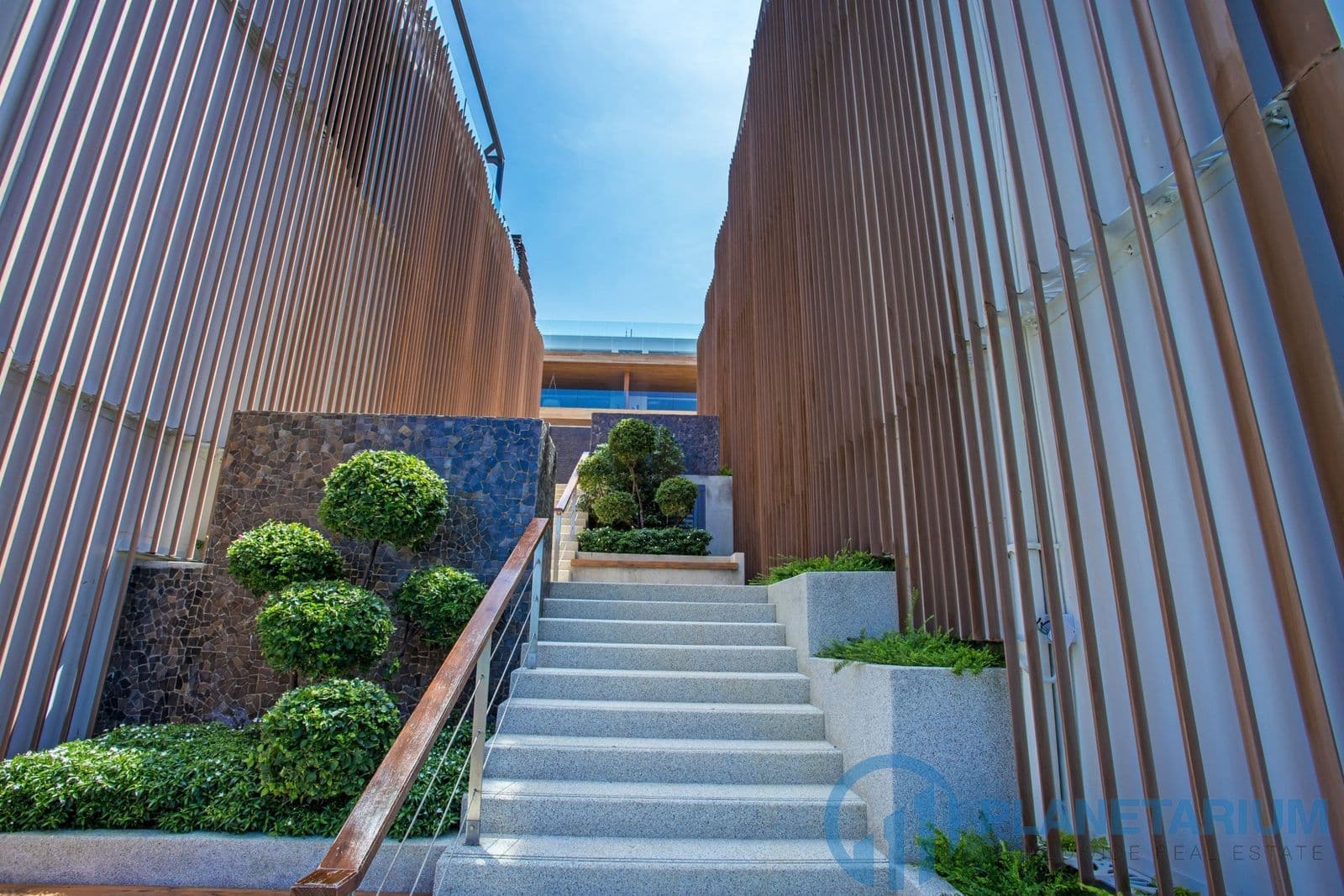Luxury condominium in patong — photo 4