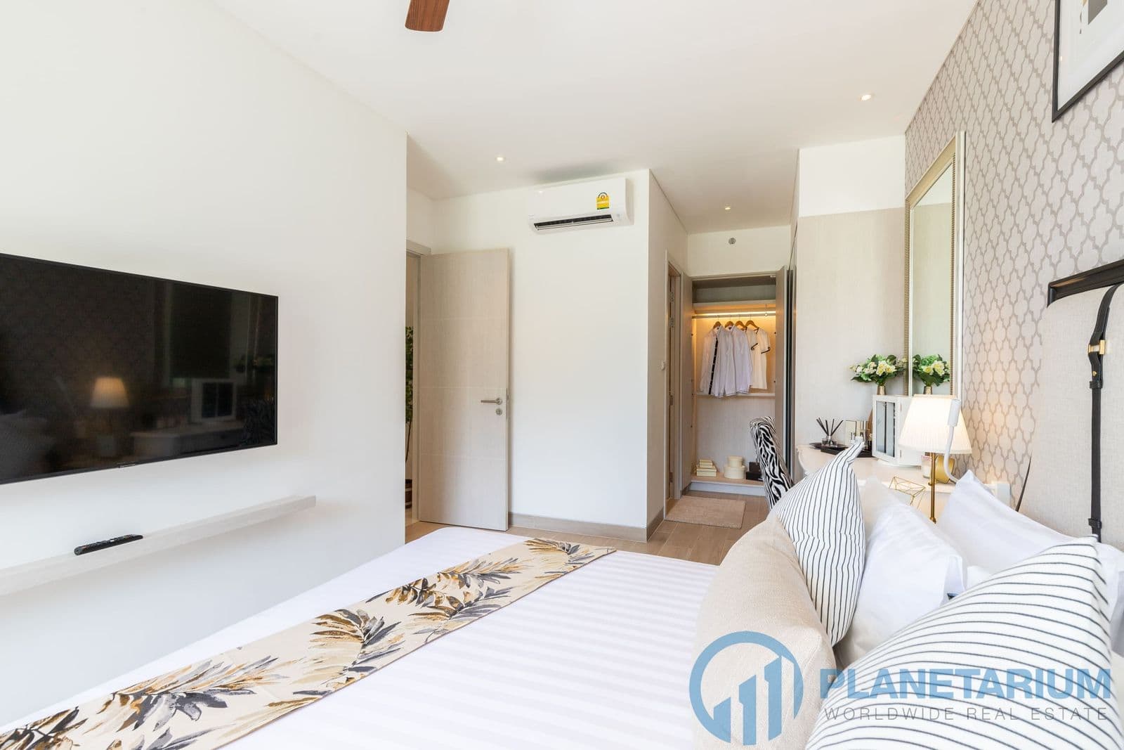 3 Bedrooms lake view — photo 3