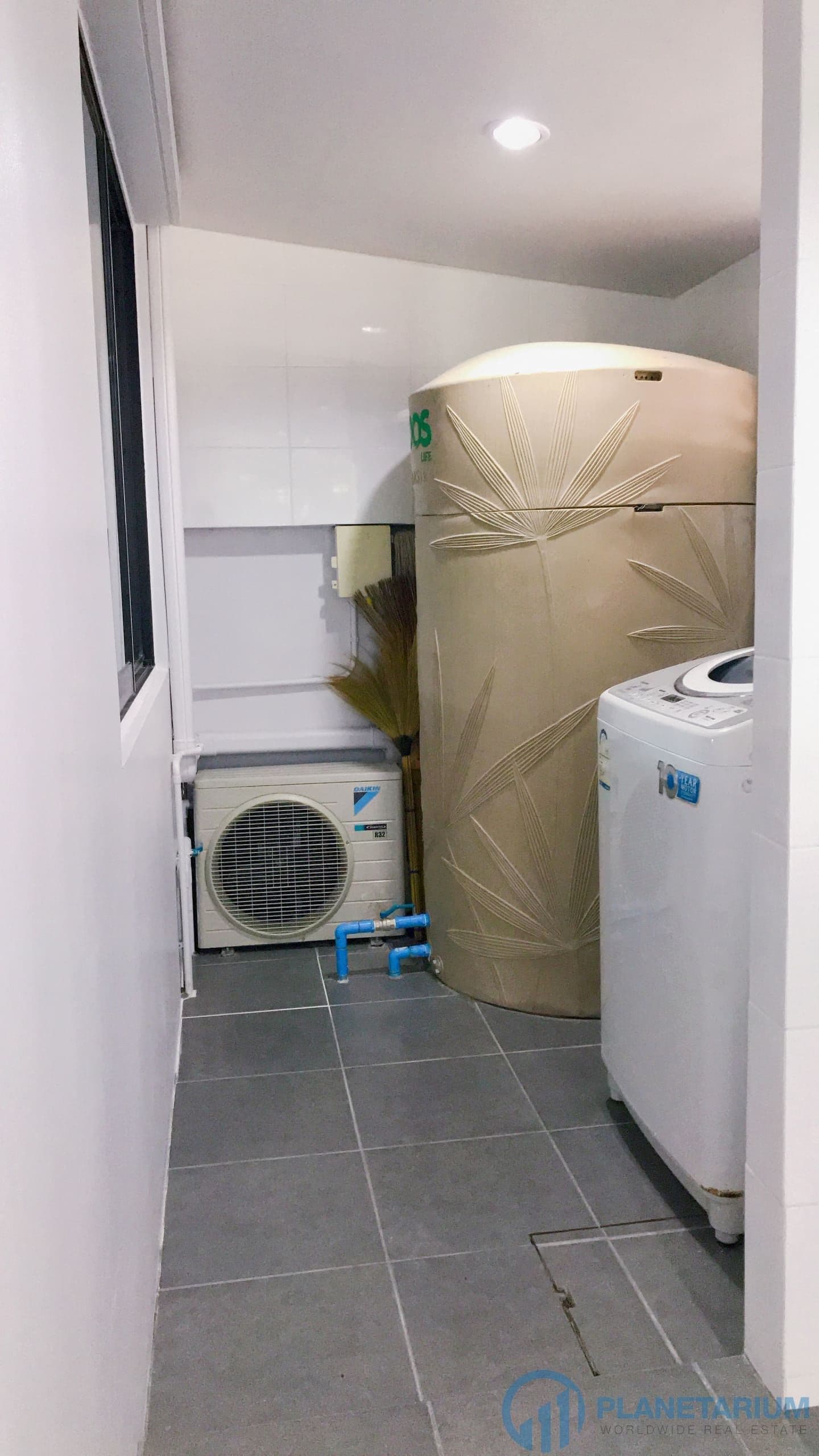 2 bedroom / 2 bathroom…near airport for rent — photo 5