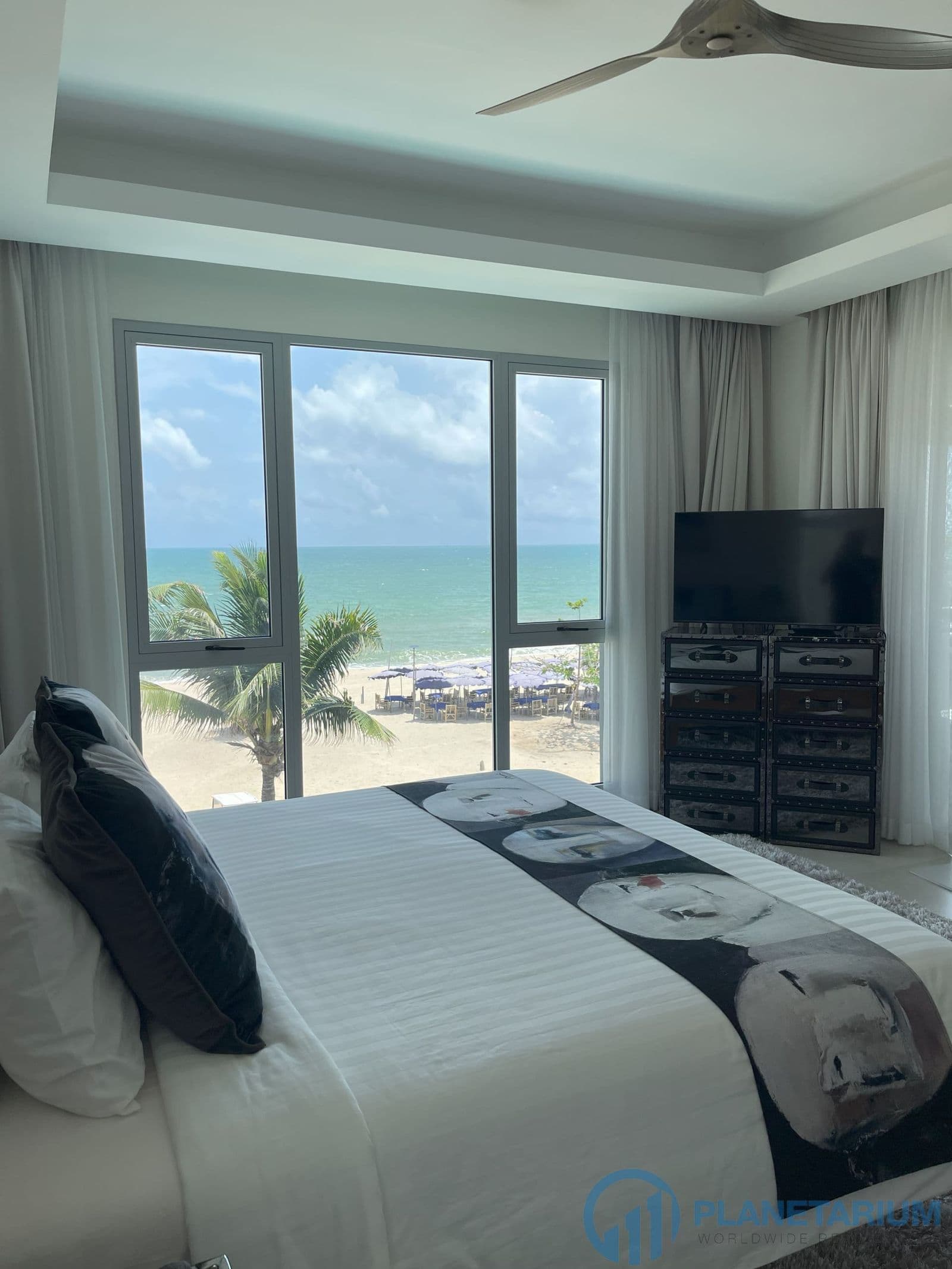 Penthouse at laguna — photo 5