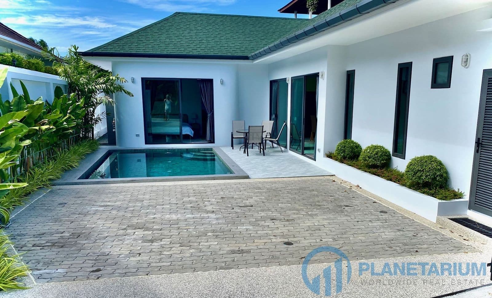 New modern pool villa at sai yuan resale — photo 1